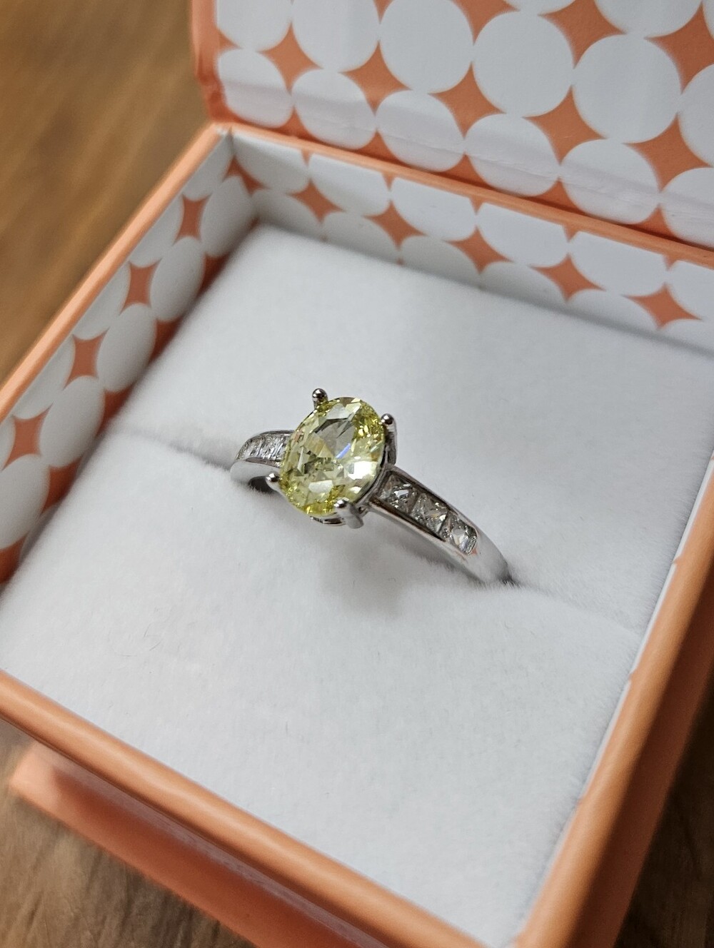 ●Ryze●•Sterling Silver Ring•Size 8  R1-1400